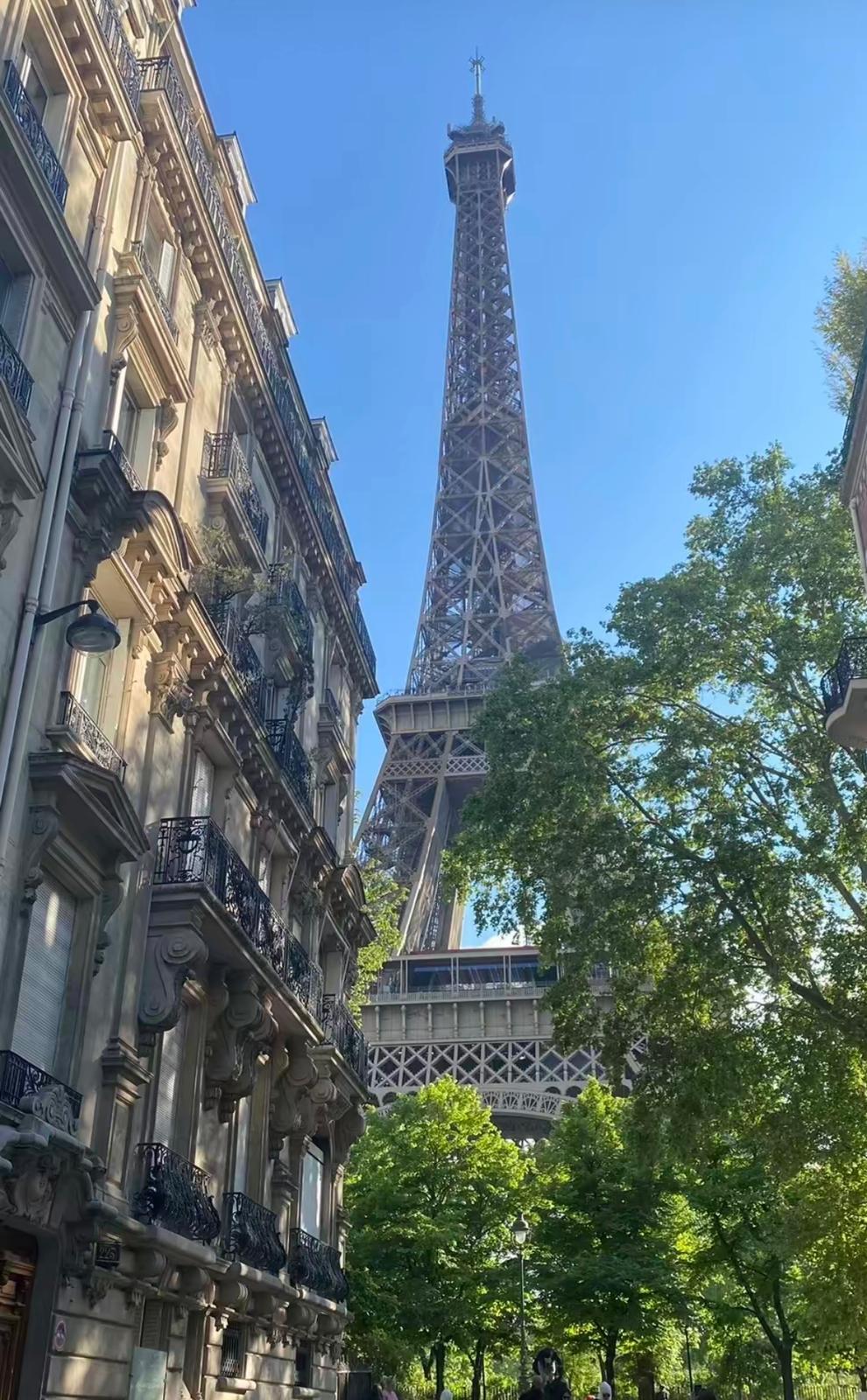 Paris Map (DE.vers.)
